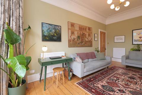 2 bedroom flat for sale, 7/6 Wellington Street, Edinburgh, EH7 5EE