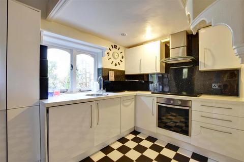 3 bedroom semi-detached house for sale, Furnace Lane, Broad Oak, Rye
