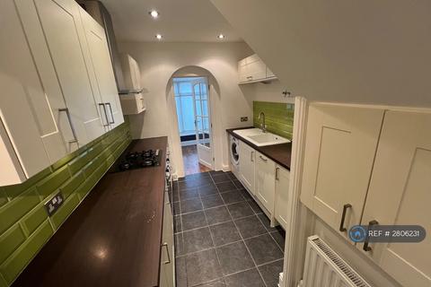 undefined, Oakwood Drive, Salford, M6
