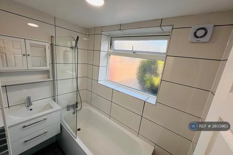 3 bedroom terraced house to rent, Holmesdale Road, London, SE25