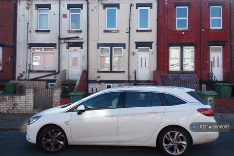 undefined, Longroyd Avenue, Leeds, LS11