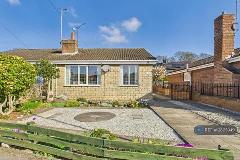 2 bedroom bungalow to rent, Sandringham Road, Knottingley, WF11