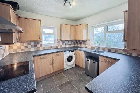 2 bedroom maisonette for sale, Birchett Road, Farnborough GU14