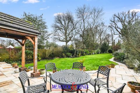 4 bedroom detached house for sale, Middleton Road, Old Shenfield, Brentwood