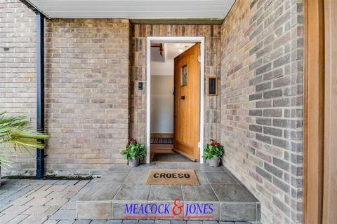 4 bedroom detached house for sale, Middleton Road, Old Shenfield, Brentwood