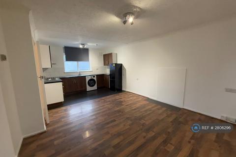 1 bedroom flat to rent, Roebourne Way, London, E16