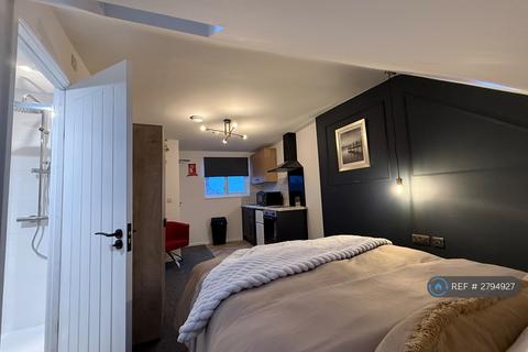 1 bedroom in a house share to rent, Maxwell Street, Swindon, SN1