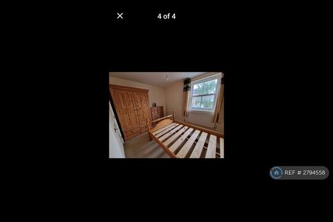 3 bedroom semi-detached house to rent, Baker St, Reading, RG1