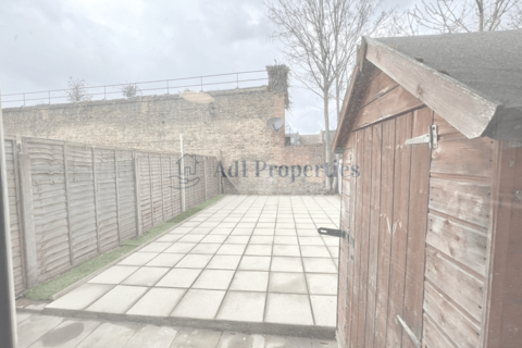 undefined, Undine Street, SW17