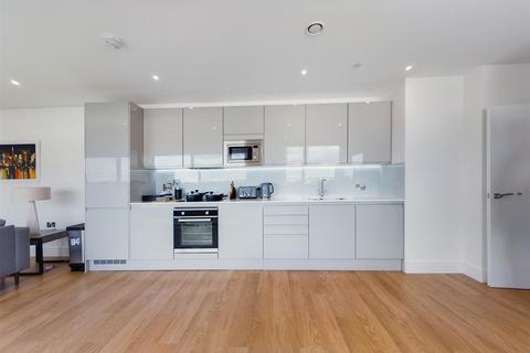 2 bedroom apartment for sale, South Street, Hornchurch