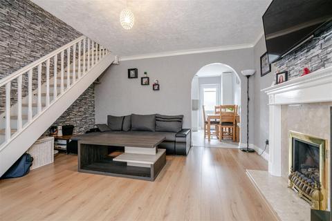 3 bedroom semi-detached house for sale, Avon Street, Leigh