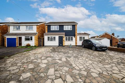 4 bedroom detached house for sale, Swan Lane, Wickford, SS11