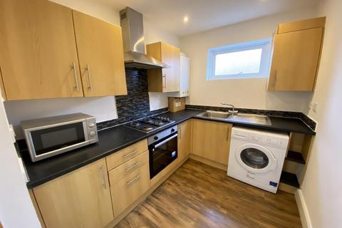 2 bedroom apartment to rent, Seabourne Road, Bournemouth