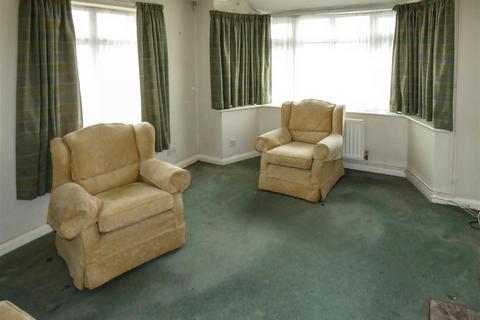 2 bedroom detached bungalow for sale, Cheam Road, Littlehampton BN16