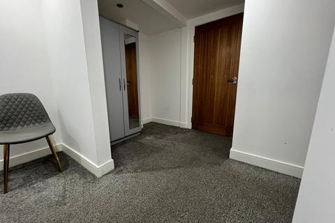 1 bedroom in a flat share to rent, Bond St, Birmingham B3