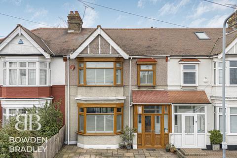 3 bedroom terraced house for sale, Wanstead Lane, Ilford, IG1