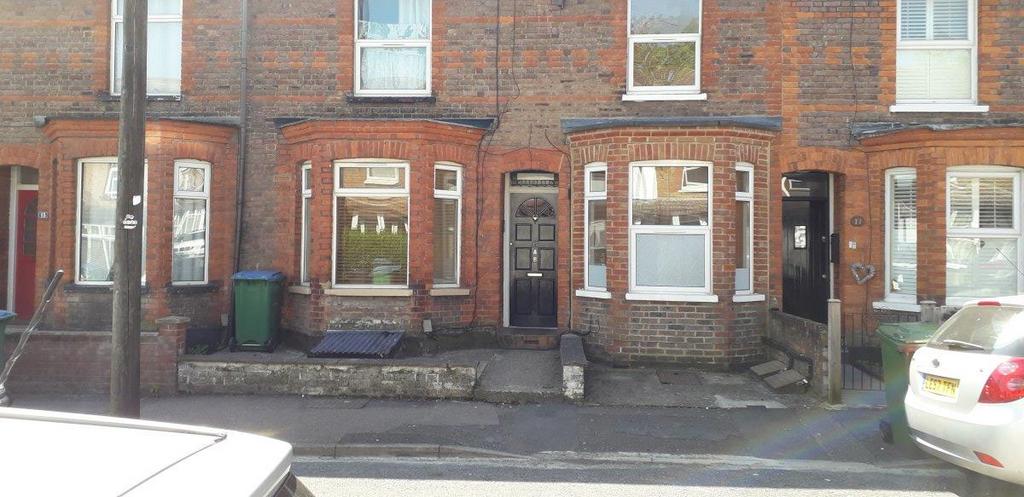 One Bedroom Garden Flat with Basement