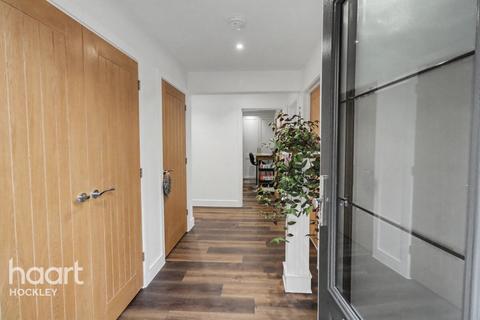 3 bedroom bungalow for sale, Meadowbrook, Rochford