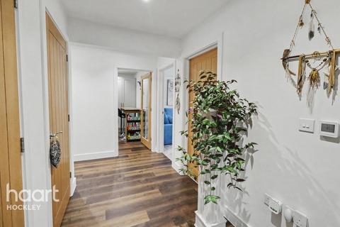 3 bedroom bungalow for sale, Meadowbrook, Rochford