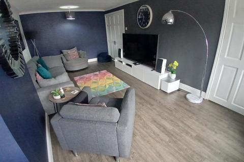 4 bedroom semi-detached house for sale, Sherbourne Avenue, Poplar Farm, Nuneaton