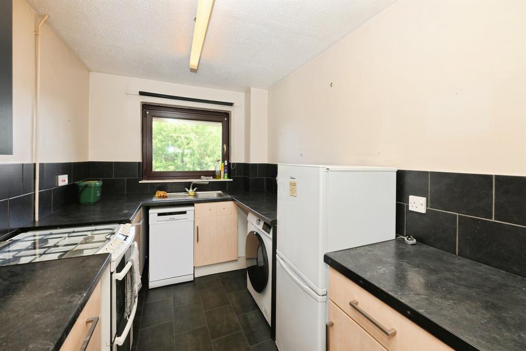Kitchen: