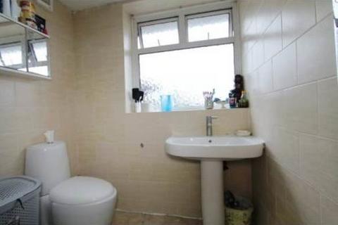 undefined, Pine Trees Drive, Ickenham UB10