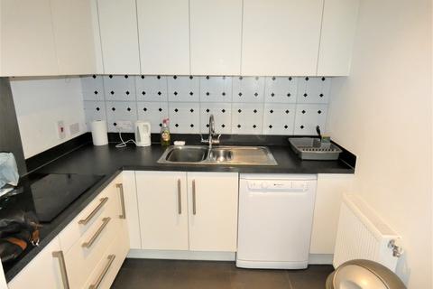 1 bedroom apartment to rent, Graciosa court, Harford  Street, Stepney Green E1