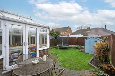 4 bedroom semi-detached house for sale, Dunfane, Billericay, CM11