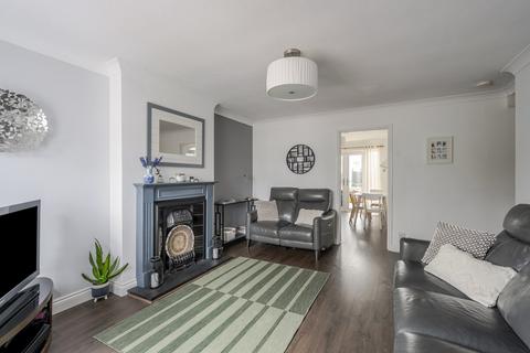 4 bedroom semi-detached house for sale, Dunfane, Billericay, CM11
