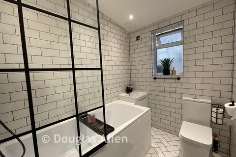 undefined, Hainault Road, Romford RM6