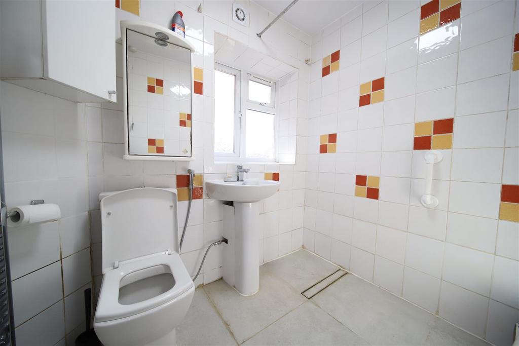 Bathroom1.jpg