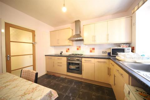 1 bedroom flat for sale, Chase Side, London