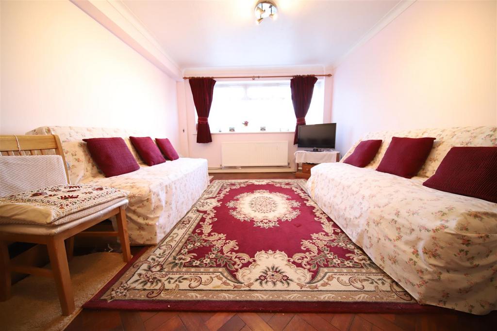 Lounge 2.jpg