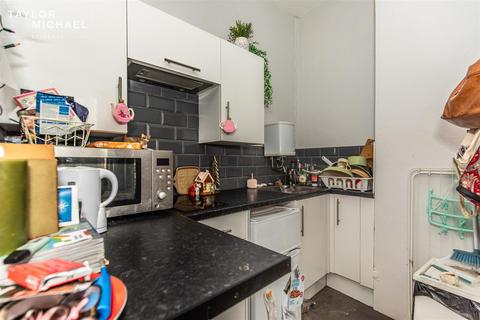 1 bedroom in a house share to rent, Dorset Gardens, Brighton