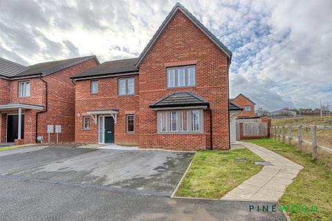 3 bedroom semi-detached house for sale, Henderson Close, Chesterfield S45