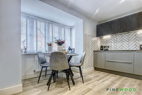 3 bedroom semi-detached house for sale, Henderson Close, Chesterfield S45