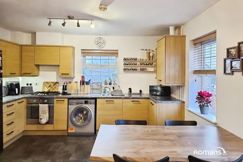 2 bedroom apartment for sale, Hills Way, Bramley, Tadley