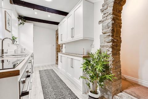 3 bedroom semi-detached house for sale, Barnsley Road, Newmillerdam, Wakefield