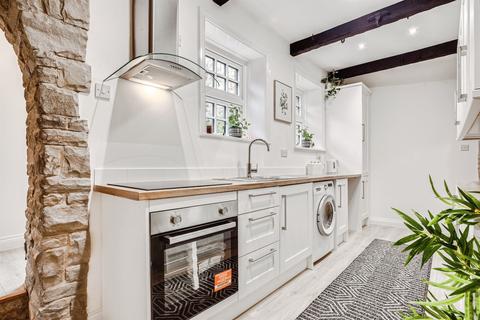 3 bedroom semi-detached house for sale, Barnsley Road, Newmillerdam, Wakefield