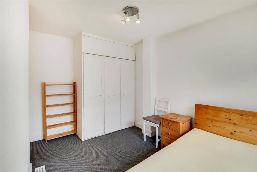 4 Main Bedroom-0.jpg