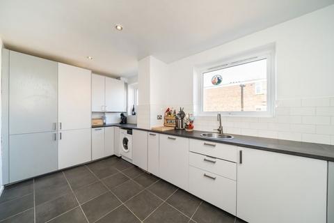 4 bedroom flat for sale, Leigham Court Road, LONDON SW16