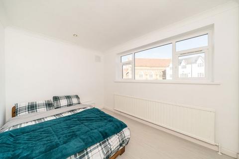 4 bedroom flat for sale, Leigham Court Road, LONDON SW16