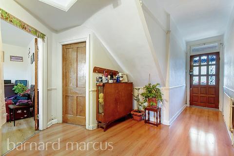 3 bedroom maisonette for sale, Beeches Road, London