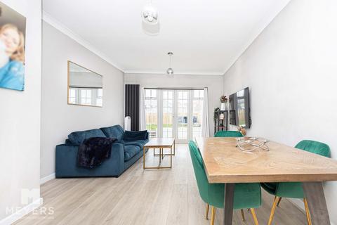 1 bedroom flat for sale, Southbourne Overcliff Drive, Bournemouth, BH6 3