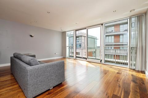 2 bedroom flat to rent, Western Gateway, London, E16