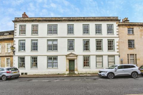 2 bedroom flat for sale, St. Mary Street, Chippenham