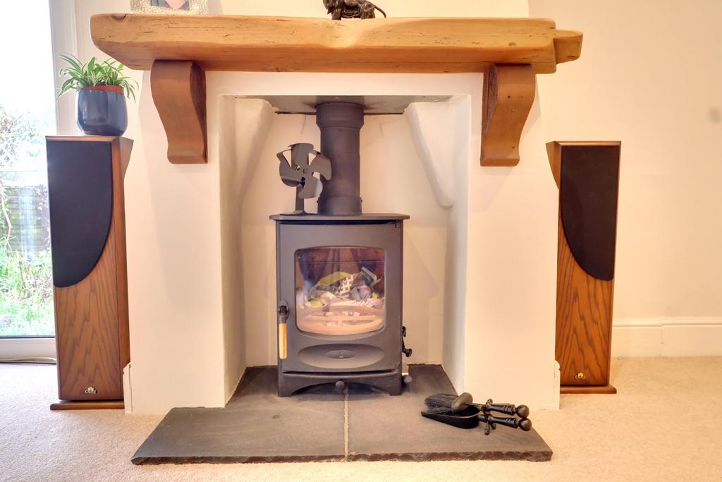 Log burner