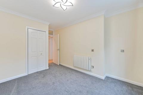 1 bedroom flat to rent, Cedar Close, West Dulwich, London, SE21