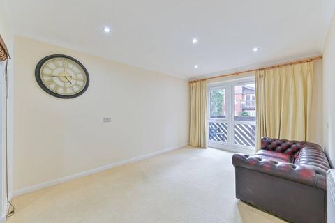 Studio to rent, Cedar Close, West Dulwich, London, SE21