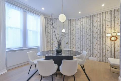 2 bedroom flat for sale, Trebovir Road, Earls Court, London, SW5